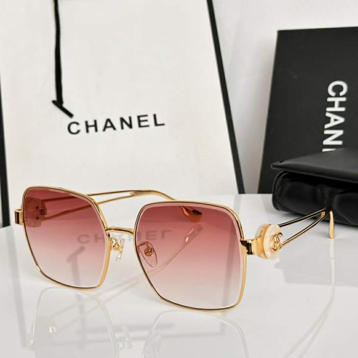 Picture of Chanel Sunglasses _SKUfw79398755fw